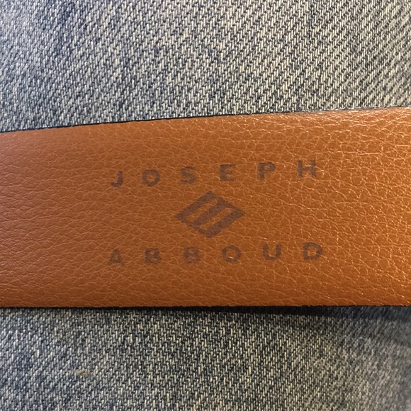 Joseph Abboud beautiful mahogany leather dress belt with brushed metal buckle. - Picture 7 of 10